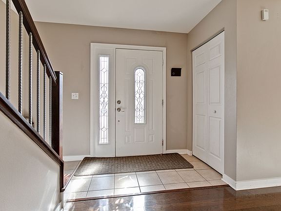 2nd image of 219 Pinewood Ln #219