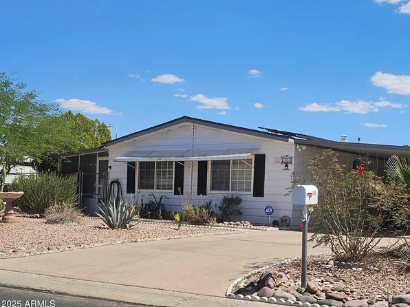 8709 E CORALBELL Avenue, Mesa, AZ 85208