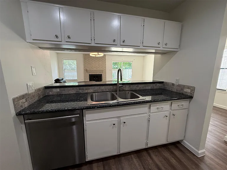 8 N Circlewood Gln — Photo 9