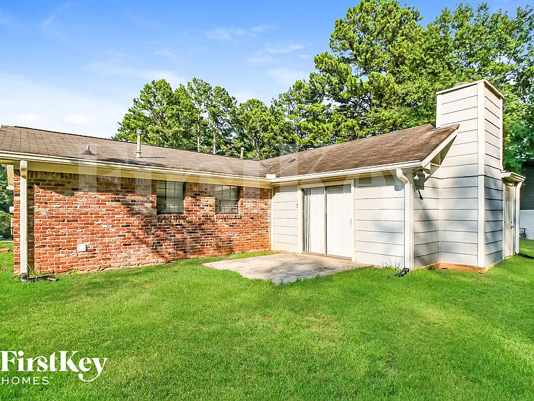 230 Montego Cir — Photo 18