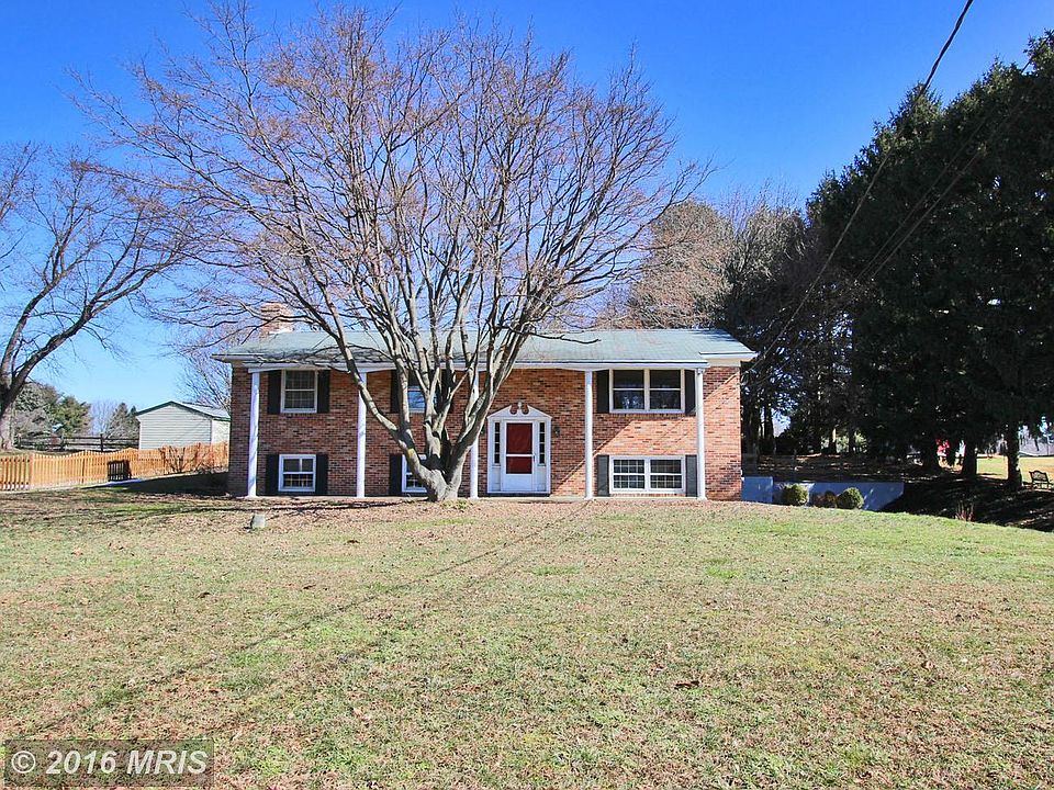 1st image of 2403 Fairview Dr
