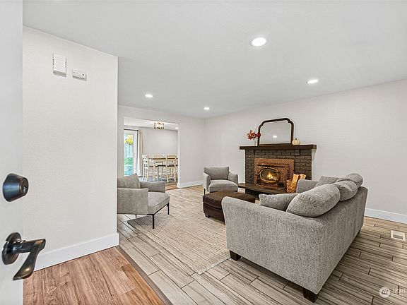 3rd image of 24413 38th Avenue Ct E