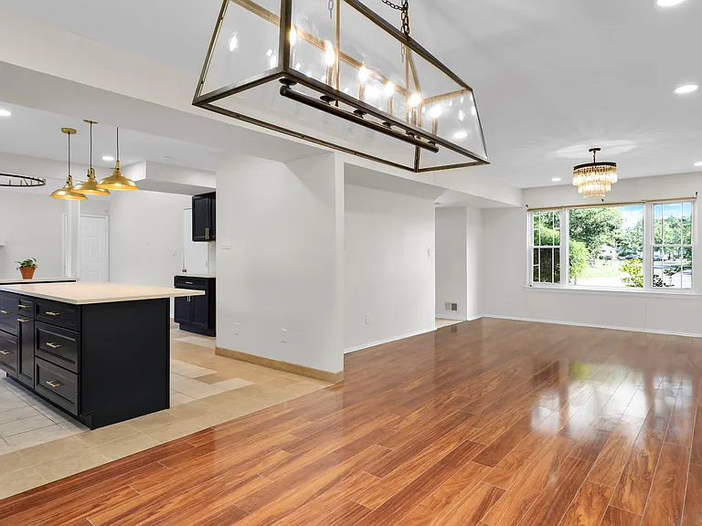19 Pierson Dr — Photo 6