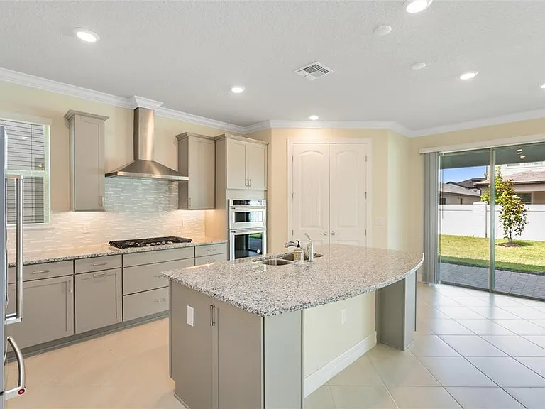9212 Hanging Vine Ct — Photo 10