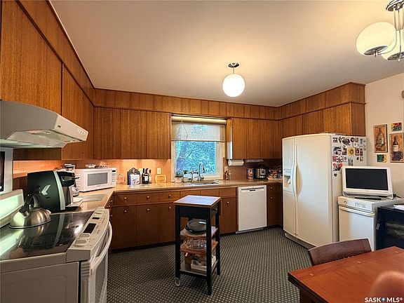 4th image of 66 Kasper CRESCENT