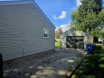 1155 Hartzell St — Photo 3