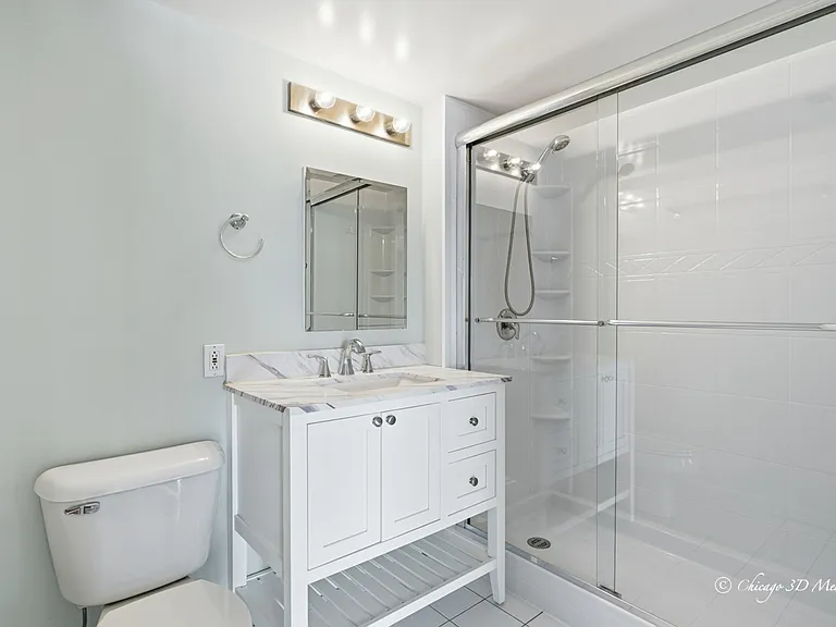 811 Chicago Ave #705 — Photo 11