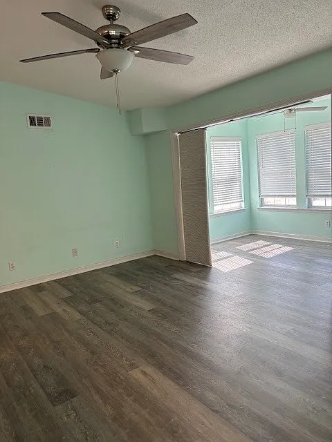 1 bed, 801 sqft, $1,325 — Photo 3