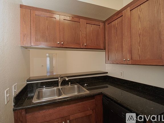 3rd image of 1348 N Sierra Bonita Ave APT 407