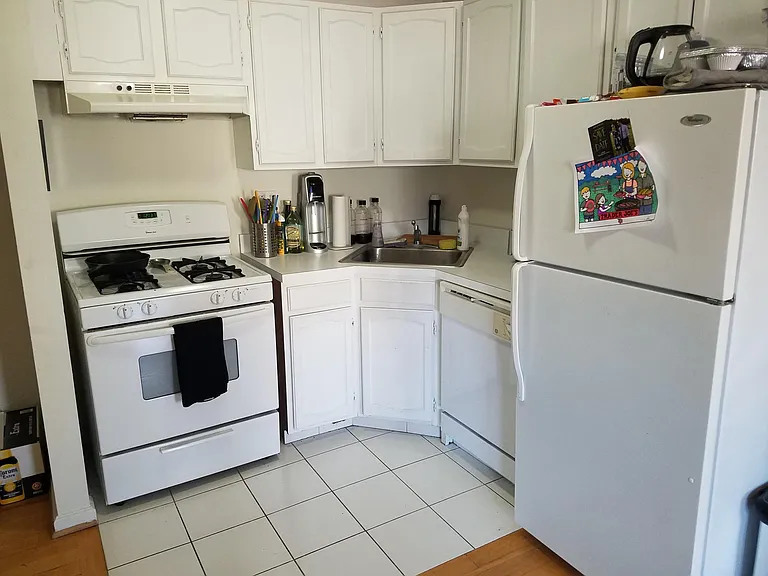 632 N 2nd St #3R — Photo 3