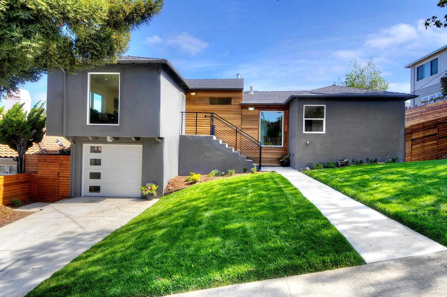 3915 Hacienda St photo 1