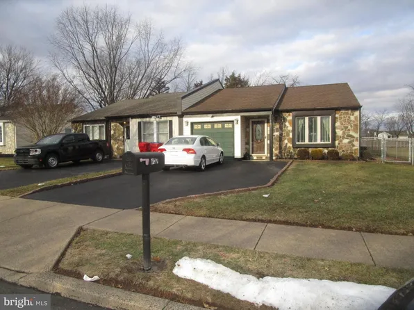 737 Tennyson Dr, Warminster, PA 18974