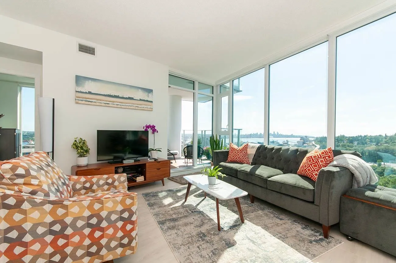 2 bed, 945 sqft, $4,280 — Photo 2