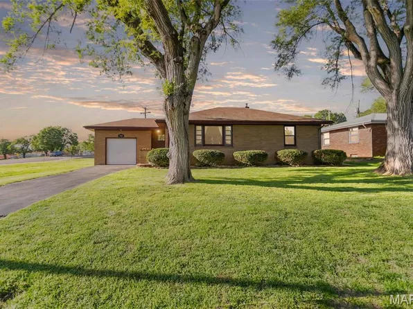 703 Ridgeway, East Alton, IL 62024