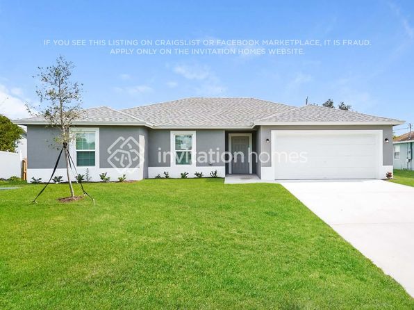453 SW Leona Dr
