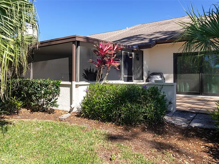 4660 La Jolla Dr — Photo 32