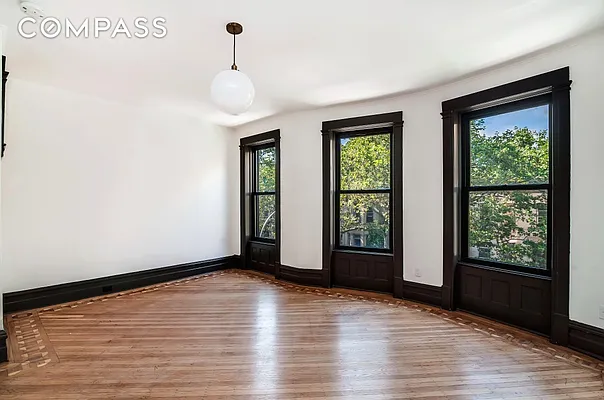 Rented by Compass | media 65