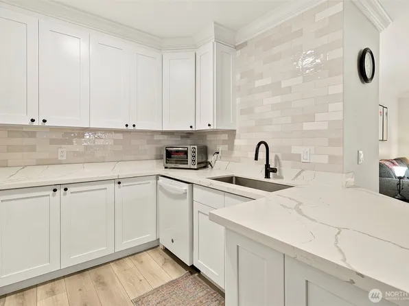 33020 10th Avenue SW #x103, Federal Way, WA 98023