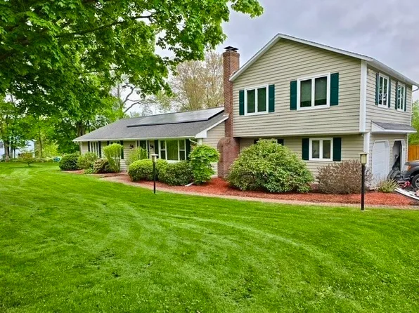 98 Town Farm Rd, Monson, MA 01057