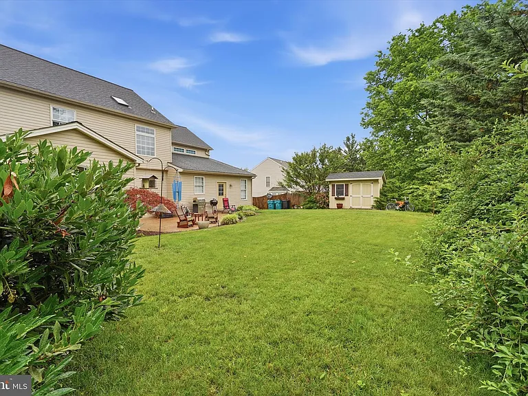 11406 Rolling Green Pl — Photo 46