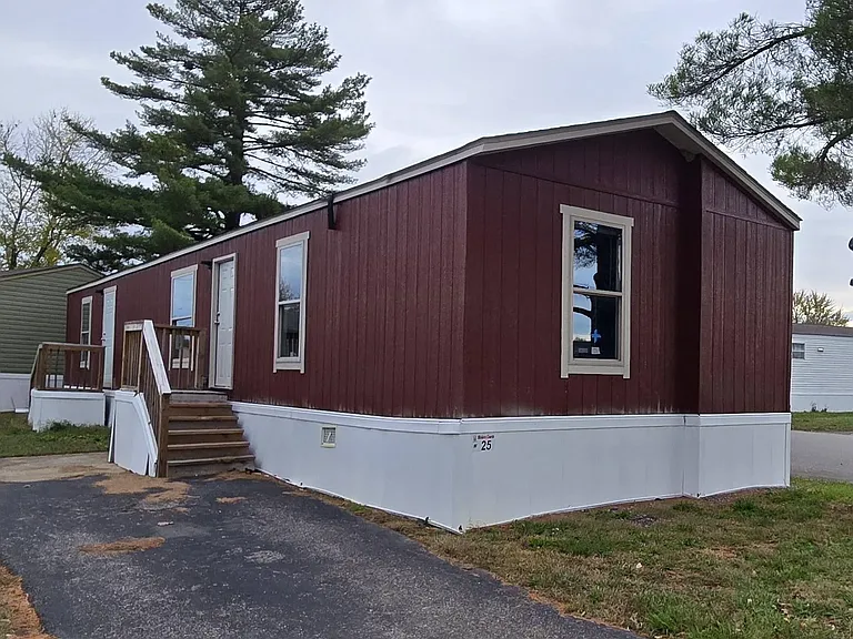 25 Riviera Courts Dr — Photo 1