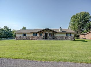 309 Arrowhead Dr, Troy, IL 62294