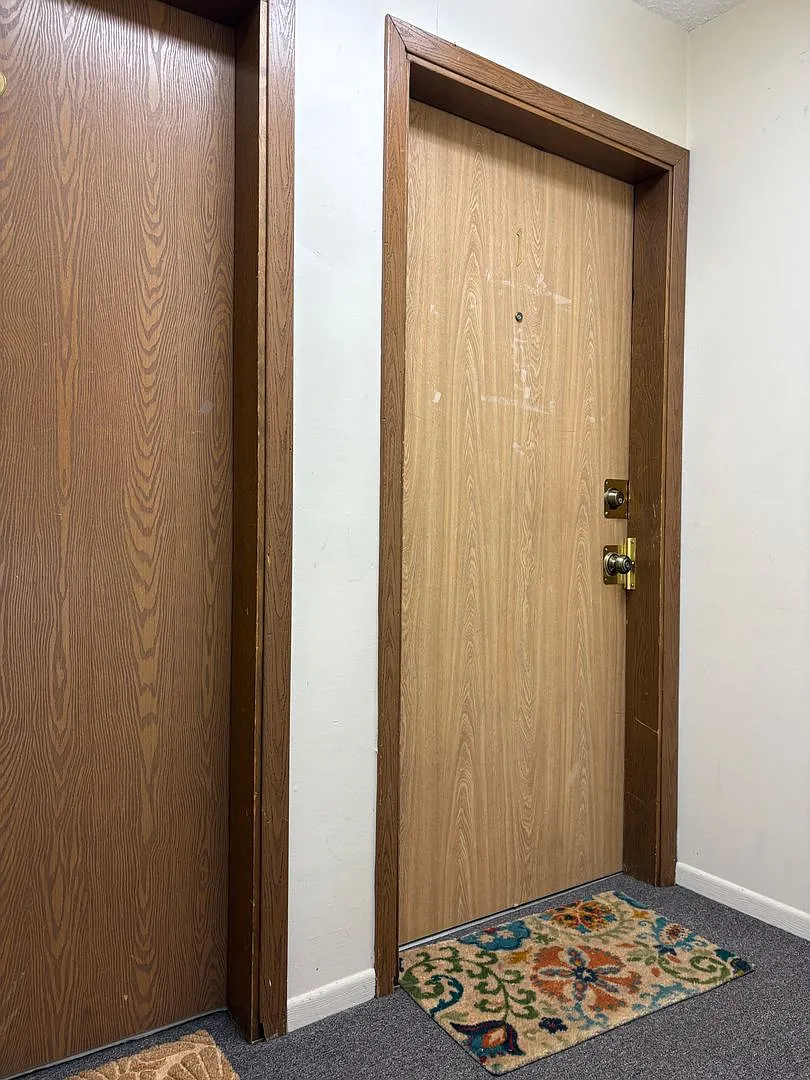 2 bedroom condo — Photo 2