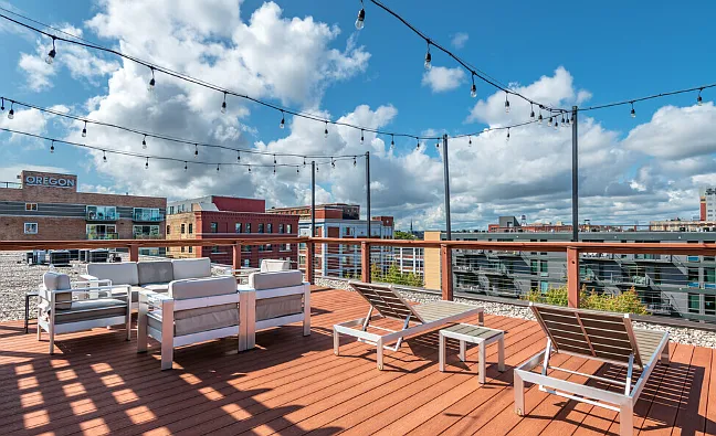 Bridgeview Roof Deck