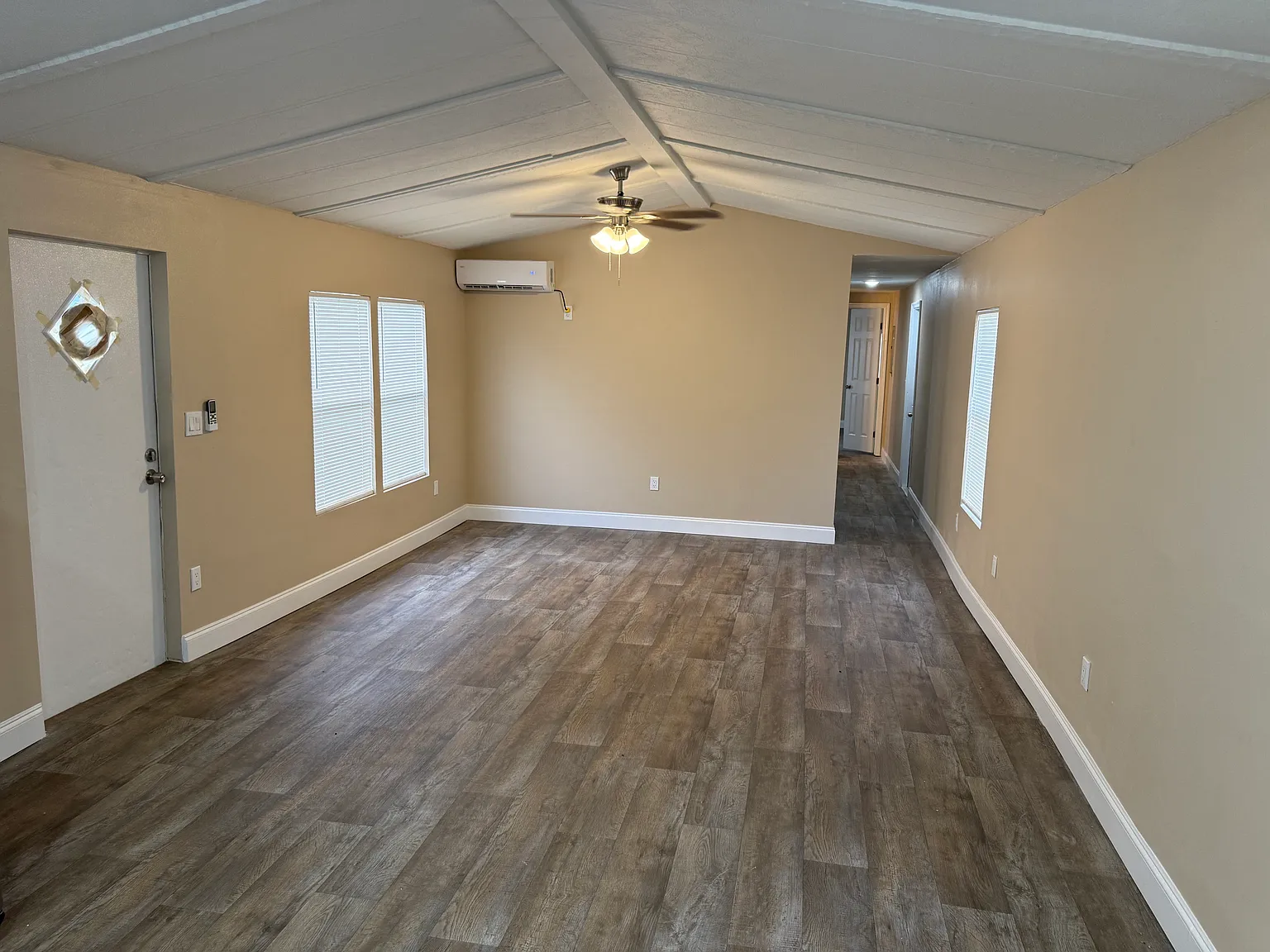 2 bed, 1000 sqft, $1,650 — Photo 3