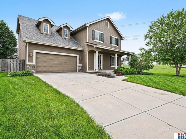 11171 Prospect St, Papillion, NE 68046