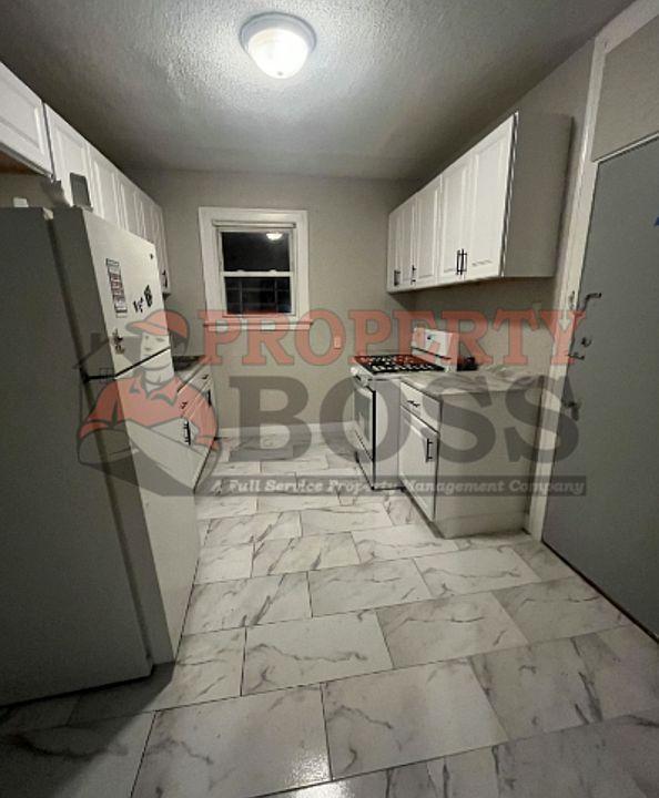 1st image of 1502 Broadway St #4B