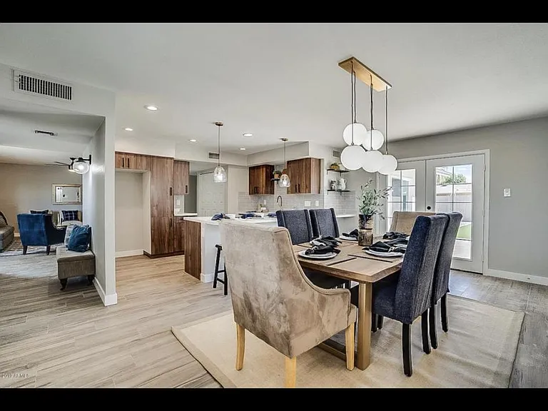1045 E Carson Dr — Photo 9