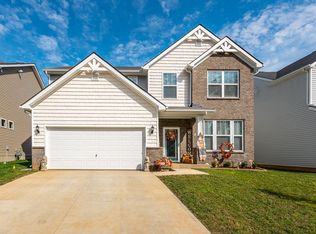 8611 Long Bow Ln, Louisville, KY 40291