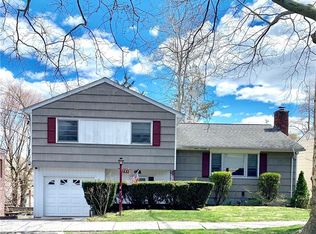 145 Hillcrest Rd, Mount Vernon, NY 10552