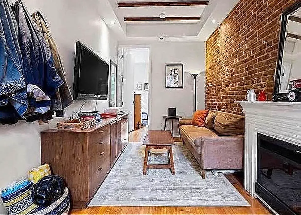 913 Saint Johns Place — Photo 1