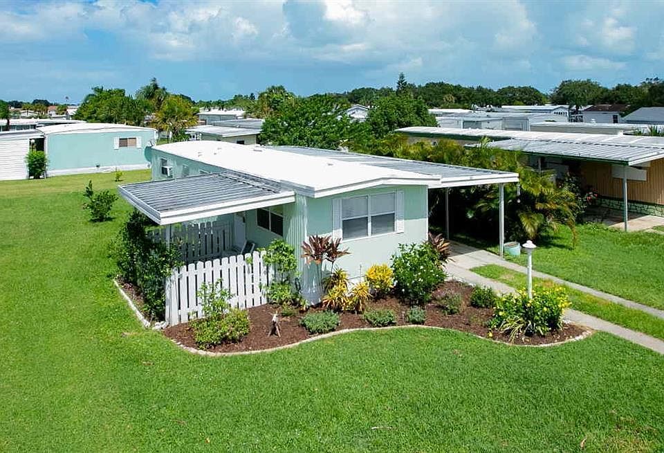 1st image of 951 Cashew Cir
