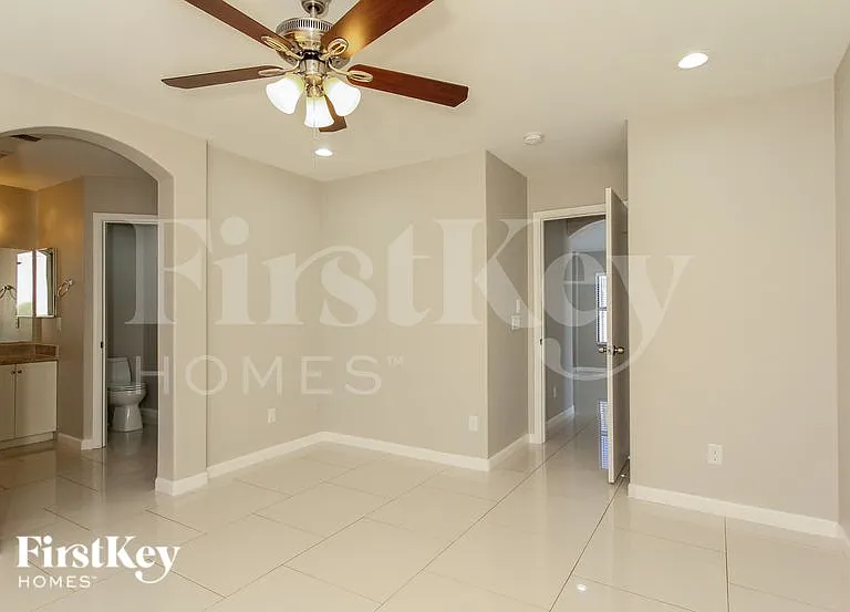 7159 W Stella Ave — Photo 11