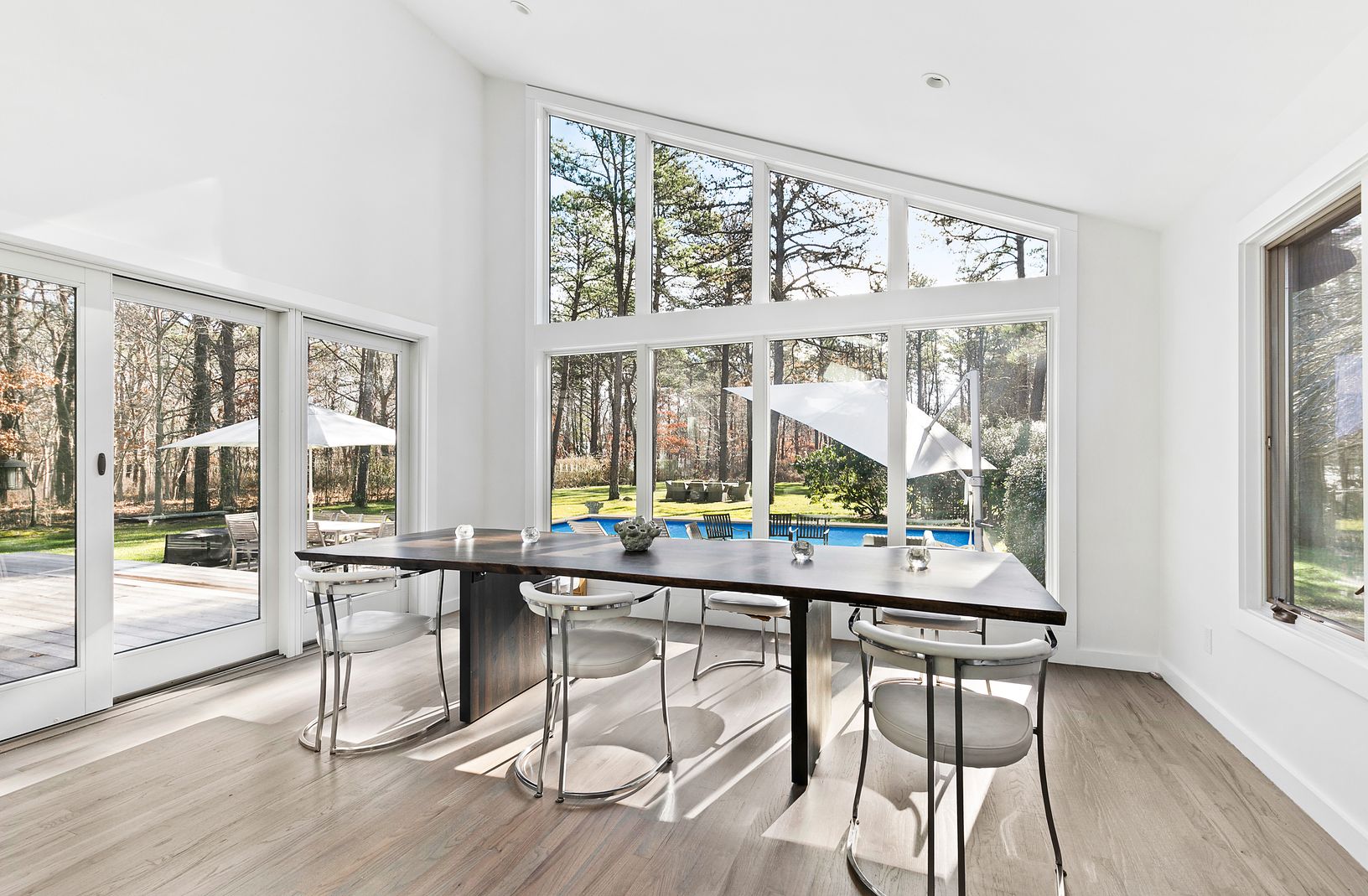  Light Filled Dining
