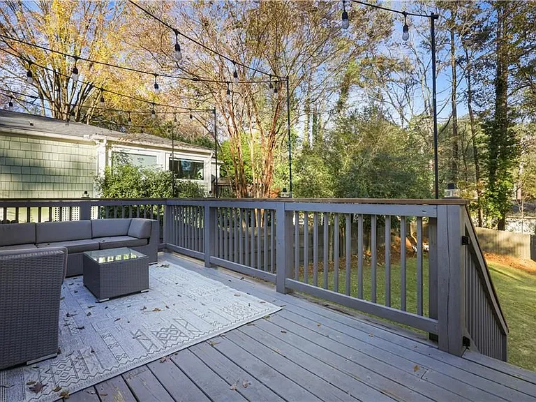 1681 Bristol Dr — Photo 11