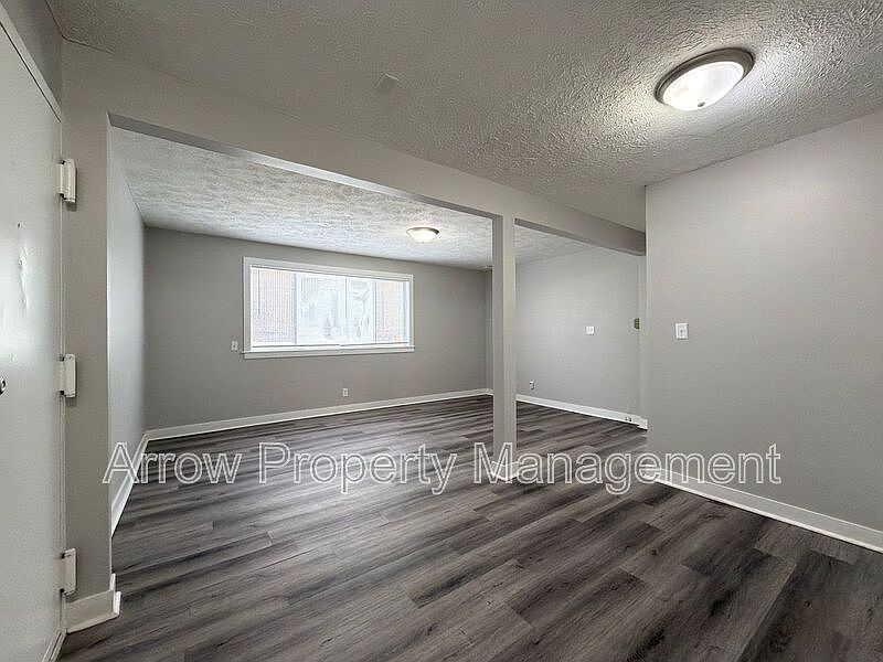 1st image of 1215 E St APT 3