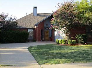 407 Meadowcreek Dr, Mesquite, TX 75150