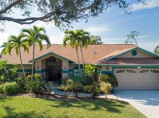 545 Raven Way, Naples, FL 34110