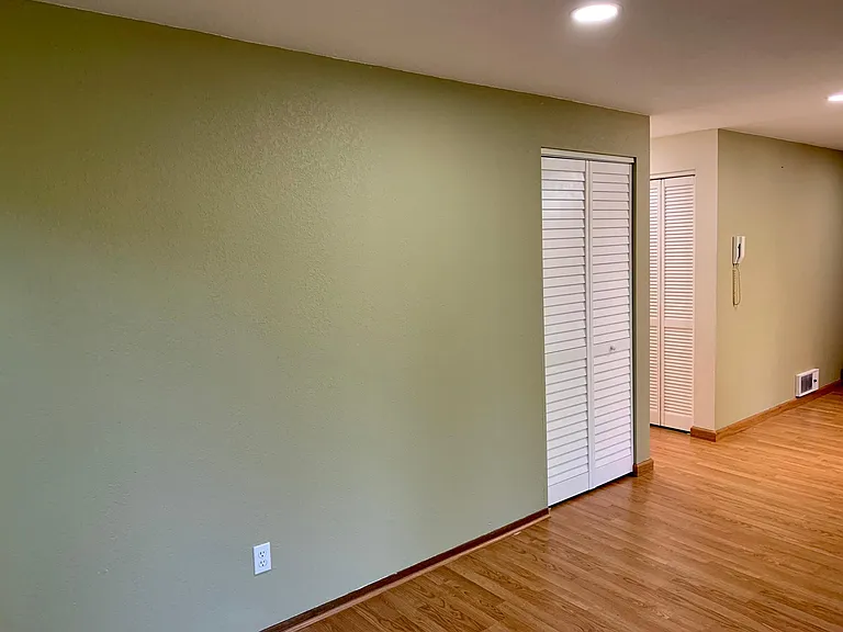 12349 Roosevelt Way NE #402 — Photo 23