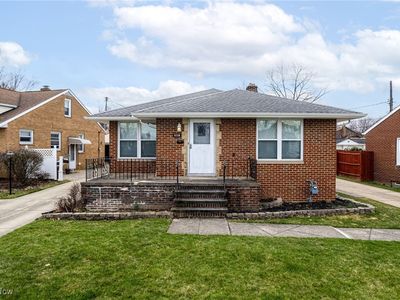 6334 Chestnut Hills Dr, Parma, OH, 44129