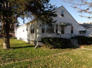 1702 E 3rd St, Sterling, IL 61081