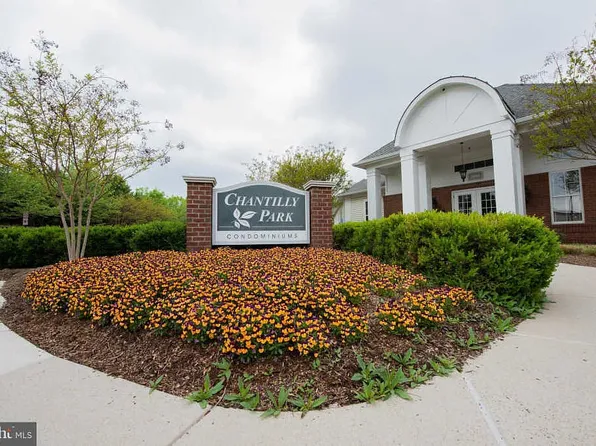 3820 Lightfoot St Unit 115, Chantilly, VA 20151