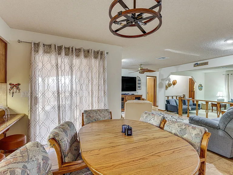 2400 Baron Dr — Photo 20