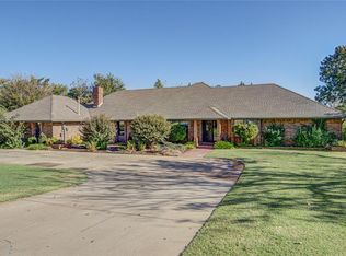 152 N Deer Creek Rd, Edmond, OK 73012