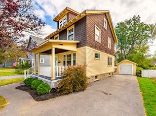 1084 Van Antwerp Rd, Niskayuna, NY 12309
