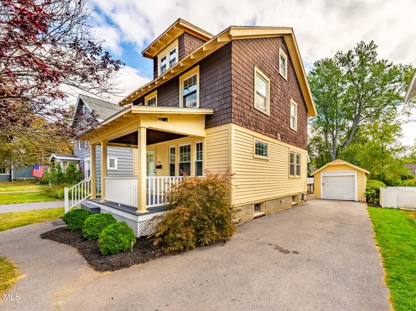 1084 Van Antwerp Road, Niskayuna, NY 12309